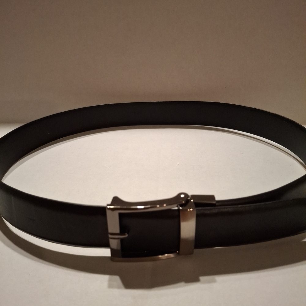 Kenneth Cole Reaction Black Leather Belt with Silver Buckle